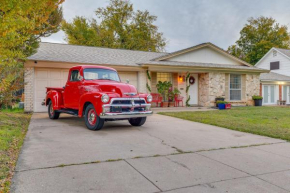 Walk to ATandT Stadium Arlington Home with Patio!